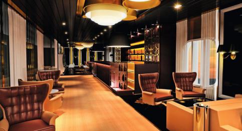 Casino & Lounge Mein Schiff 4
